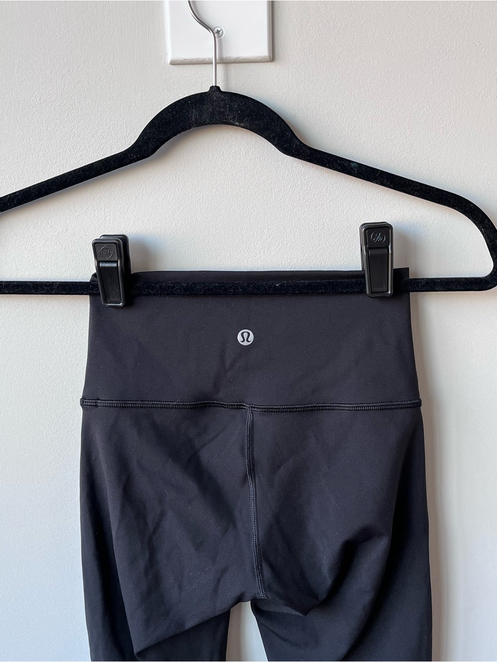 Lululemon Size 2 Black Full-On Luxtreme Wunder Under High-Rise Yoga Leggings 25” - Picture 6 of 7